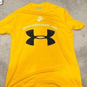 Large UA USMC shirt
